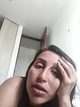 Snapshot of LunaRouuse_ chatting on March 14, 8:36 pm LunaRouuse online show from March 14, 8:36 pm