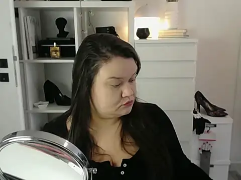 HollyDanceSoul online show from March 11, 7:25 am