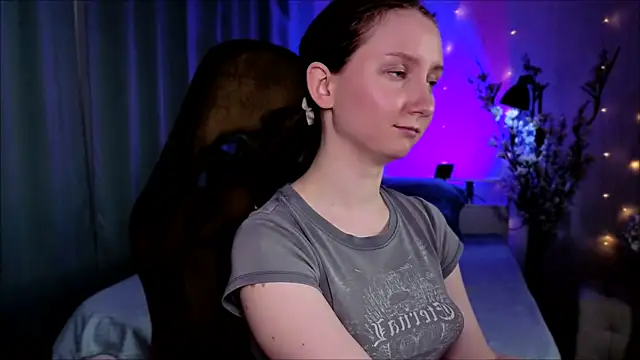 Snapshot of SunshineBlaze chatting on April 15, 7:58 pm SunshineBlaze online show from April 15, 7:58 pm