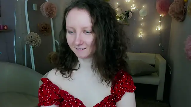 Snapshot of SunshineBlaze chatting on May 15, 1:29 pm SunshineBlaze online show from May 15, 1:29 pm