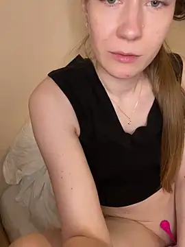 Snapshot of midnight_ballerina_ chatting on May 22, 1:02 am midnight ballerina online show from May 22, 1:02 am