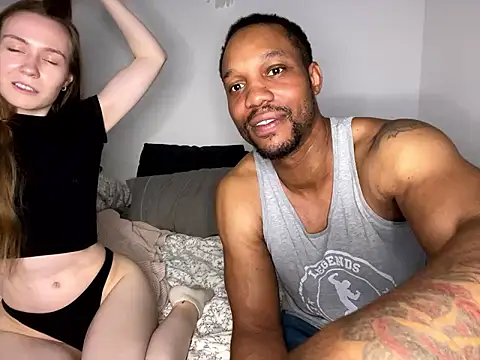 Snapshot of midnight_ballerina_ chatting on May 23, 9:41 pm midnight ballerina online show from May 23, 9:41 pm