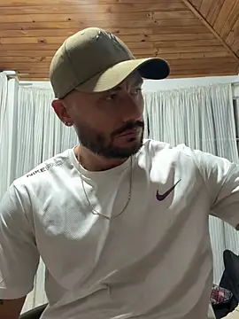 Snapshot of FrancoRossi_ chatting on February 1, 3:38 am FrancoRossi online show from February 1, 3:38 am