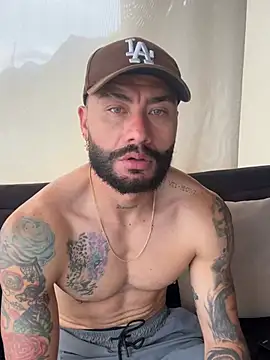 Snapshot of FrancoRossi_ chatting on March 9, 8:02 pm FrancoRossi online show from March 9, 8:02 pm