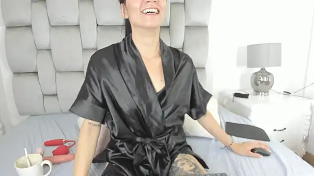 kimberly colle7 online show from February 9, 8:07 am