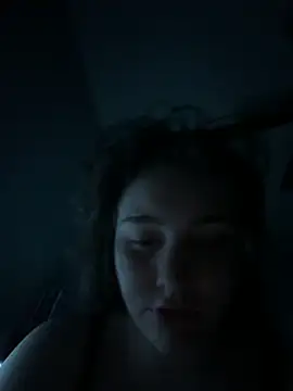 julia4thewin online show from May 1, 4:17 am