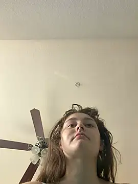 julia4thewin online show from May 20, 8:59 pm