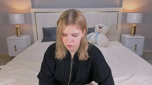 ALZA AZURE online show from March 27, 8:30 pm