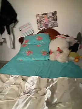 NatQueen online show from February 10, 9:30 pm