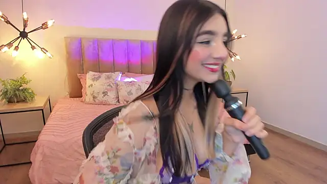 Abriil cutee online show from March 11, 11:00 pm