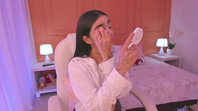 Abriil cutee online show from May 1, 1:37 pm