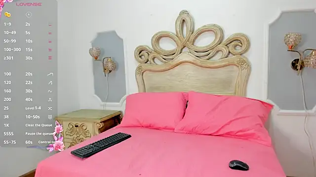 paulina lux online show from May 7, 7:52 pm