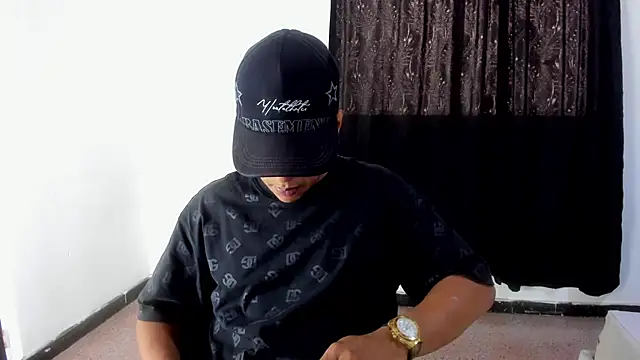 MATHY ROBERT online show from February 10, 8:35 pm