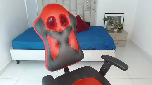 Axel fox77 online show from February 6, 8:45 pm