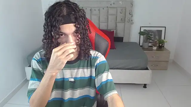 Axel fox77 online show from February 9, 10:25 pm