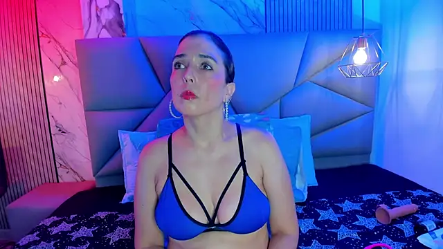 rousemonroe online show from May 12, 7:11 pm