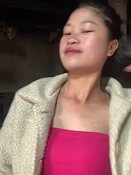 Snapshot of Naalyy chatting on January 13, 1:55 am Naalyy online show from January 13, 1:55 am