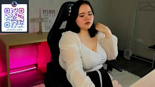 EvaCarrt online show from February 4, 8:42 am