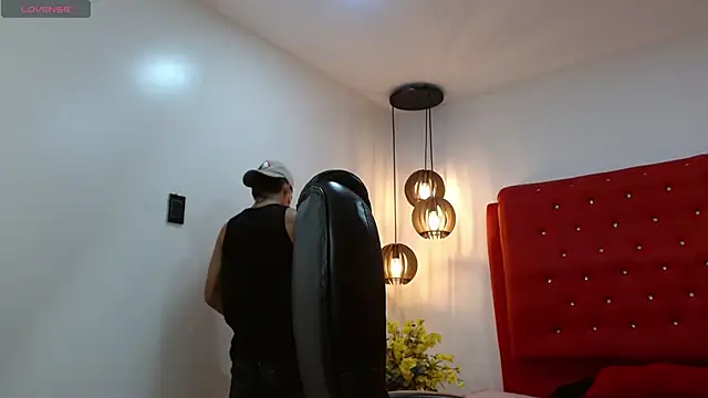 paullcb online show from January 13, 3:56 am