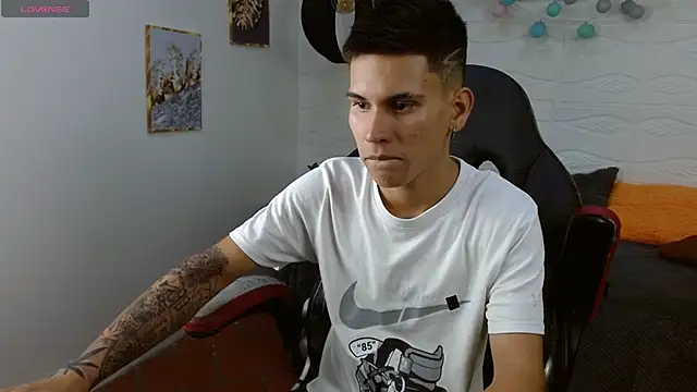 paullcb online show from February 6, 3:22 am