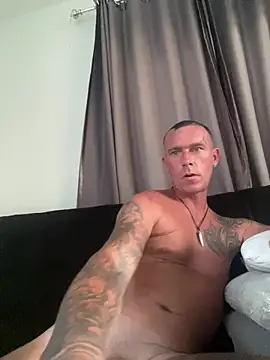 Snapshot of sexytony82 chatting on March 21, 11:15 am sexytony82 online show from March 21, 11:15 am