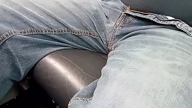 Snapshot of biswingcruiser chatting on April 1, 4:26 pm biswingcruiser online show from April 1, 4:26 pm