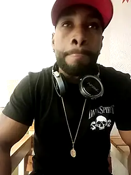Dante Knox online show from May 7, 1:55 am