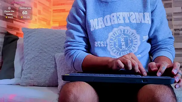 joelcallvil1 online show from March 25, 2:45 pm