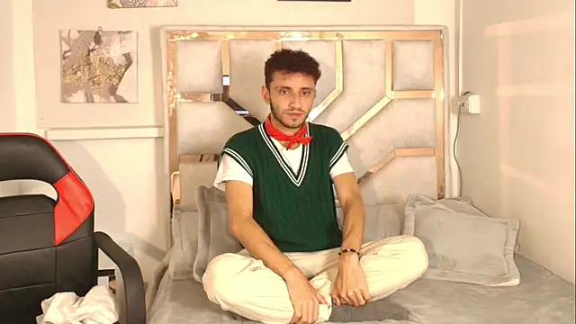 Curlystartt online show from January 19, 12:53 pm