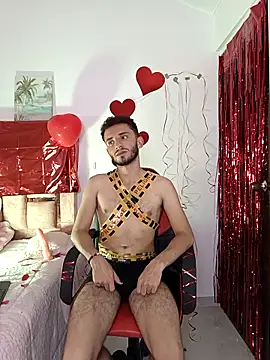 Curlystartt online show from February 10, 6:45 pm