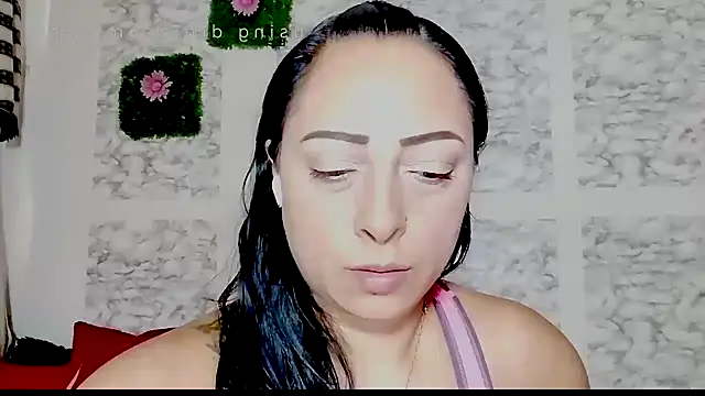 Snapshot of XXXStephanie_XXX chatting on July 4, 10:27 pm XXXStephanie XXX online show from July 4, 10:27 pm