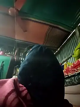 Snapshot of riyesdesai chatting on January 14, 5:46 am riyesdesai online show from January 14, 5:46 am