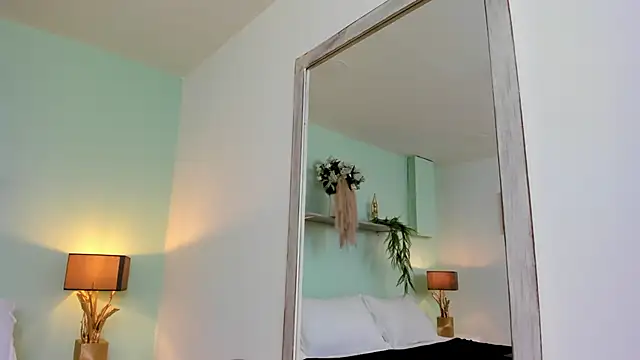 SalomeSaez online show from April 3, 2:31 am