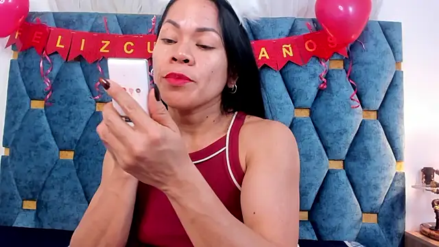 Snapshot of Michel_fitnes chatting on February 24, 11:19 am Michel fitnes online show from February 24, 11:19 am