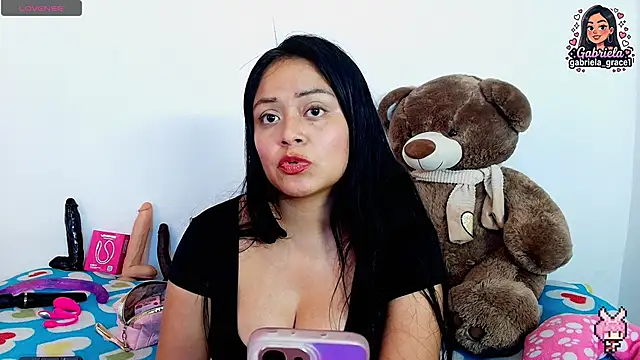 gabriela grace1 online show from May 20, 2:23 pm
