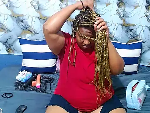 Snapshot of Ze-Zee99 chatting on January 18, 9:07 pm Ze-Zee99 online show from January 18, 9:07 pm