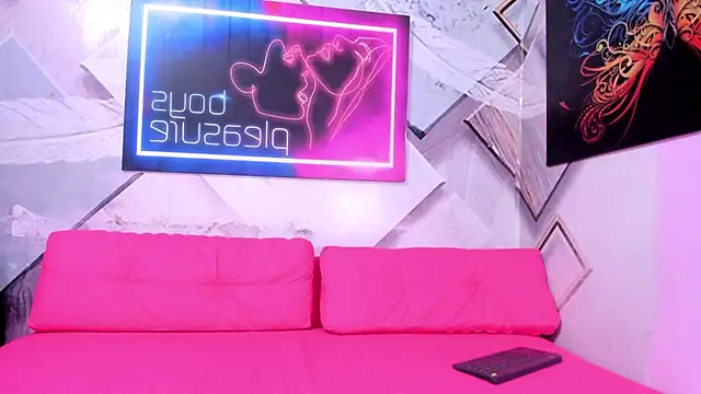 Roman cute online show from February 3, 6:22 am