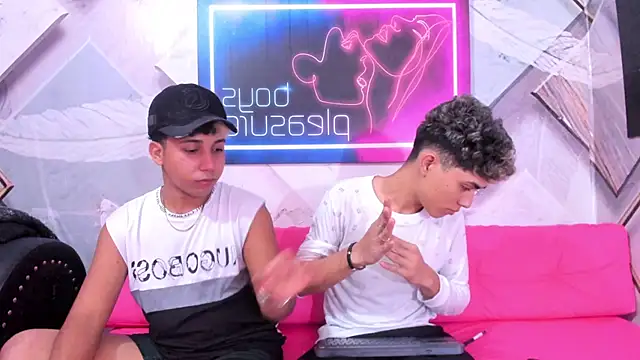 Roman cute online show from February 3, 6:57 pm