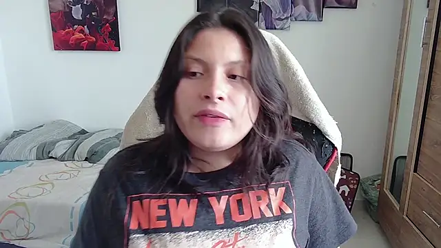 yessica gomez01 online show from May 16, 9:13 pm