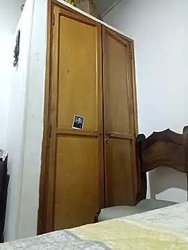 Snapshot of DaisyPassio chatting on March 8, 1:36 am DaisyPassio online show from March 8, 1:36 am