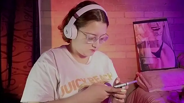 Mia Franklyn online show from March 28, 12:54 am