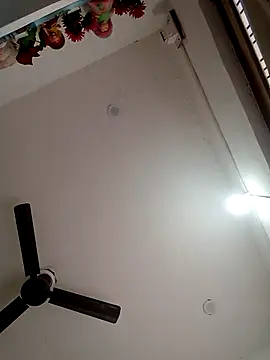 kiiuu sexe online show from March 31, 3:52 am