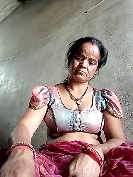 kiiuu sexe online show from April 1, 5:30 am