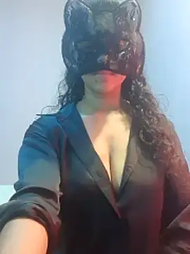 cutehotwife online show from May 13, 5:43 pm