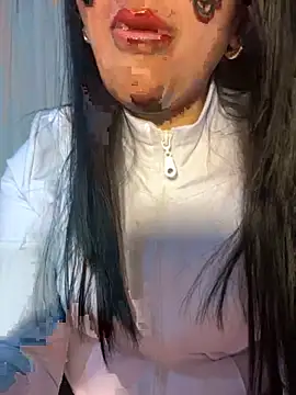 melissiaayzem online show from May 3, 6:14 pm