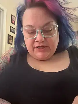 Snapshot of theUnihorniest chatting on March 24, 7:41 pm theUnihorniest online show from March 24, 7:41 pm