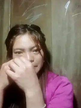 Snapshot of jjennyyy chatting on February 22, 2:15 pm jjennyyy online show from February 22, 2:15 pm