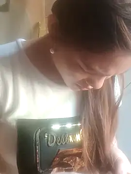 Snapshot of jjennyyy chatting on March 31, 7:20 am jjennyyy online show from March 31, 7:20 am