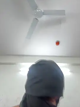 Snapshot of Cutenikkibaby chatting on February 16, 6:42 am Cutenikkibaby online show from February 16, 6:42 am