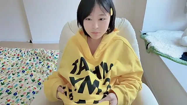 Onefiona online show from March 27, 7:36 am